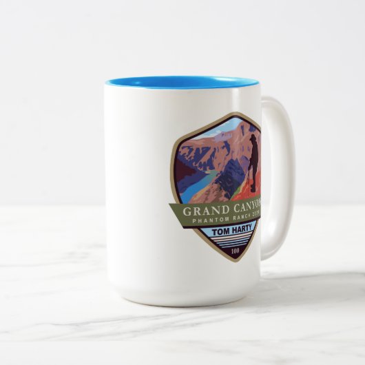 Mok Badge Tom (Voorkant rechts)