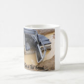 Mok beker 4x4 van de daderjeep geplakt in modder (Voorkant rechts)