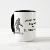 mok "Bigfoot vs. El Chupacabra" (Voorkant links)