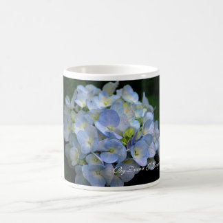 Mok-blauwe hydrangebloemen koffiemok