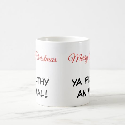 Mok citeert "Merry Kerstmis Ya Filthy Animal" (Center)