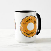 Mok Donuts helpen alles (Voorkant rechts)