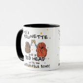 mok "Een brunette en een rood hoofd" (Voorkant links)