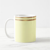 Mok gele en goudmageremelkkoffie (Links)