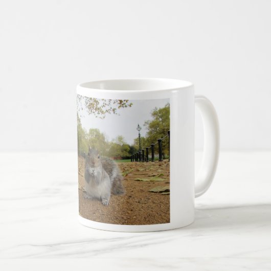 Mok Gray Squirrel Hyde Park Londen (Voorkant rechts)