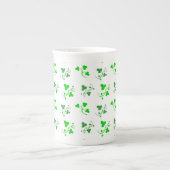 Mok Groene Shamrocks Pattern (Voorkant)