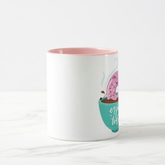 Mok koffie met donut (Midden)