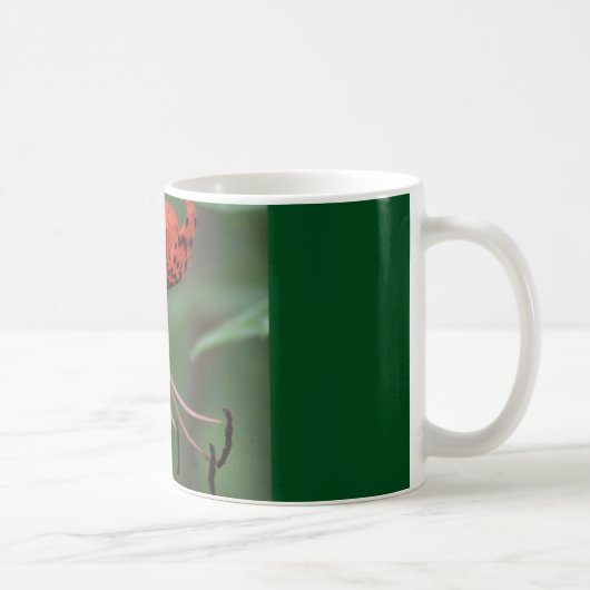 mok koffie met oranje gevlekte lib (Rechts)