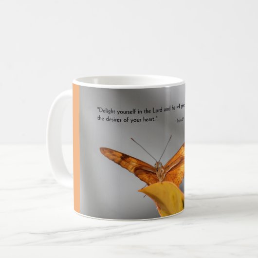 mok koffie met vlinder (Voorkant links)