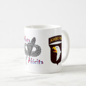 Mok Lakota Akicita (Voorkant rechts)