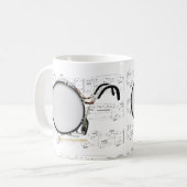 Mok - Marching Bass Drum met tapemuziek (Voorkant links)