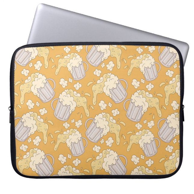 Mok met cartoon van bier naadloos. Alcohol dr Laptop Sleeve (Voorkant)