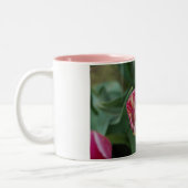 Mok met een tulp (Links)