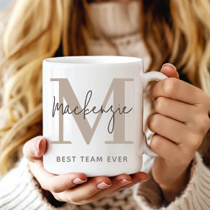 Mok met eigen monogram cadeau voor collega of brui