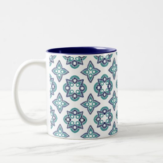 Mok met marineblauw en turquoise design (Links)