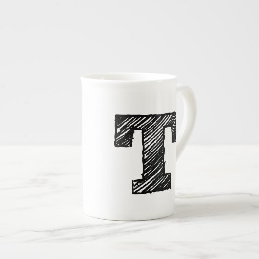 Mok met monogram: Letter "T" (Voorkant rechts)