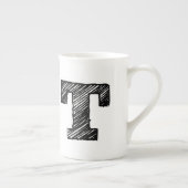 Mok met monogram: Letter "T" (Rechts)