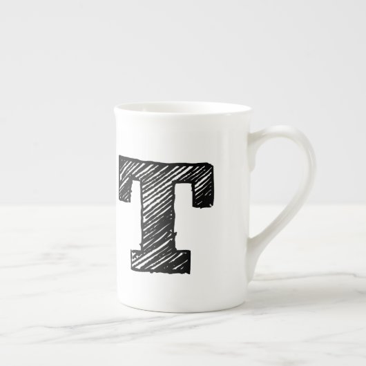 Mok met monogram: Letter "T" (Rechts)