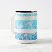 Mok met mousserende sneeuwstripper (Voorkant links)