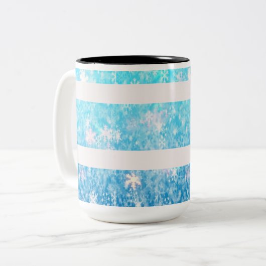 Mok met mousserende sneeuwstripper (Voorkant links)