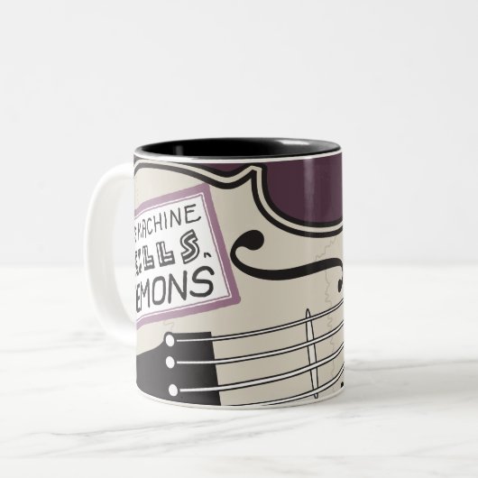 Mok met recht behandeld wasgoed Mo's Violin (Voorkant links)