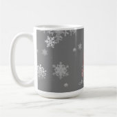 Mok met rode kerstbomen en sneeuwvlokken (Links)