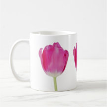 Mok met roze tulpen