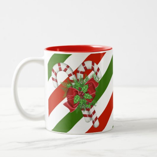 Mok met snoepriet voor tweetone kerstkoffie (Links)