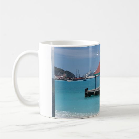 Mok met uitzicht van de haven van St. Thomas, crui (Links)