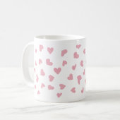 Mok met verspreide roze hartjes en krabbels (Voorkant links)