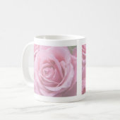 Mok met zachte roze vervaagde rozen (Voorkant links)