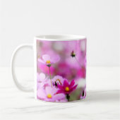 Mok met zoete roze bloem (Links)