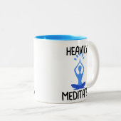 Mok met zwaar gemedieerde koffie (Voorkant rechts)