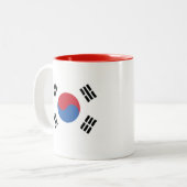 Mok onder Zuid-Koreaanse vlag 한국 국기디자 인 (Voorkant links)