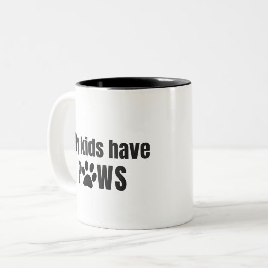 Mok Paw Parent (Voorkant links)