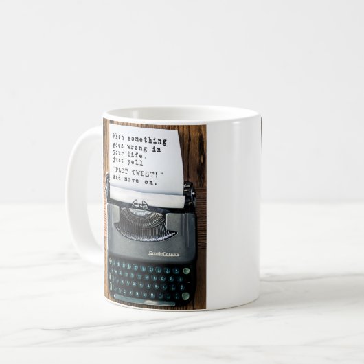 mok "PLOT TWIST" - Volledige schrijfmachine (Voorkant links)