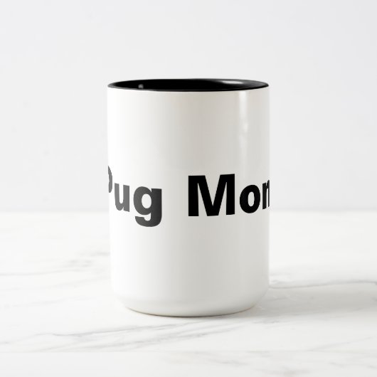 Mok Pug mama (Center)