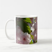 Mok roze lentbloemen (Links)