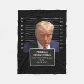 Mok Shot President Donald J Trump Mugshot 2023 Ple Fleece Deken (Voorkant)