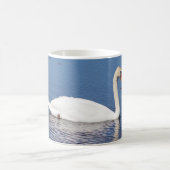 Mok Swan (Center)