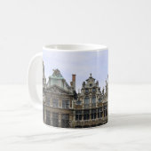 Mok te Brussel (Voorkant links)