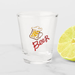 Mok van bier en schuimglas shot glas