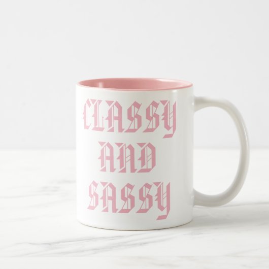 Mok van Classy en Sassy | Cute Pink Humor Slogan M (Rechts)