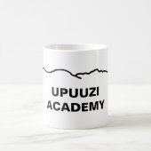 Mok van de leraar van de beroemde Upuzi Academy (Center)