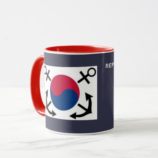 Mok van de Republiek Korea 한 컵 국 marinesnossement (Voorkant links)