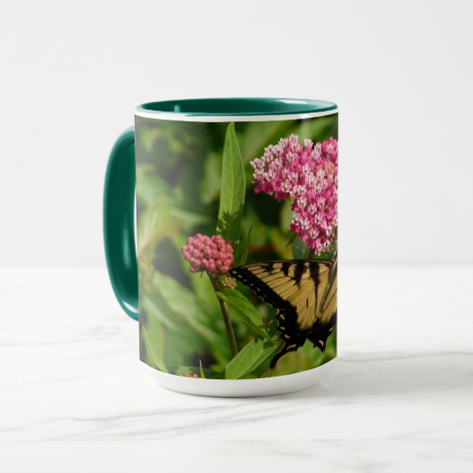 Mok van de vlinder met modebloemen (Voorkant links)