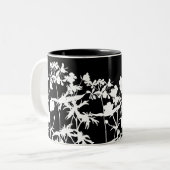 Mok van gekantelde wilde bloemen (Voorkant links)
