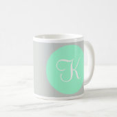 Mok van gepersonaliseerde monogrammed-koffie (Voorkant rechts)