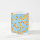 Mok van glas, gouden vlinders op Sky Blue (Voorkant rechts)