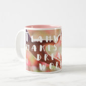 Mok van het citaat van het team Koffie (Voorkant links)